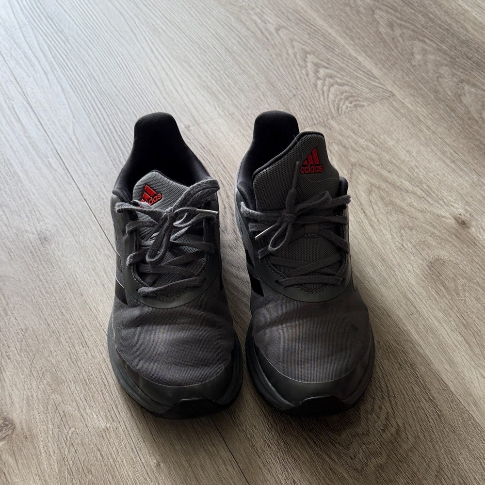 adidas Grey Sneakers big kids or Youth size 6 - Picture 6 of 6